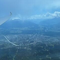 Flugwegposition um 10:45:20: Aufgenommen in der Nähe von Innsbruck, Österreich in 2428 Meter